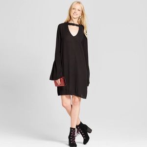 bell sleeved dress